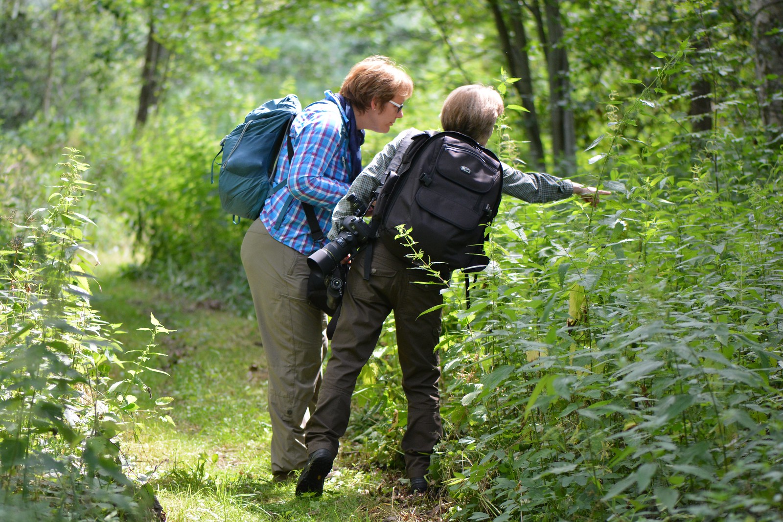 Naturguckerinnen beim Beobachten, (c) Rolf Jantz/NABU-naturgucker.de